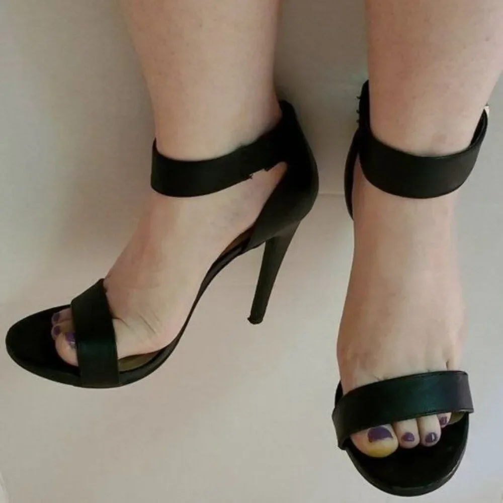 Steve Madden Black Stiletto Heels Shoes Strappy Ankle Strap Women's WOMAN'S 7 - Picture 12 of 16